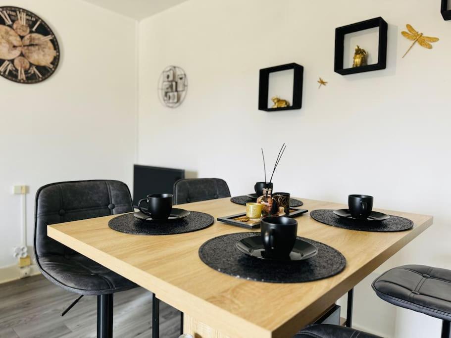 Isval Wifi-Hyper Centre Cognac Apartment Exterior photo
